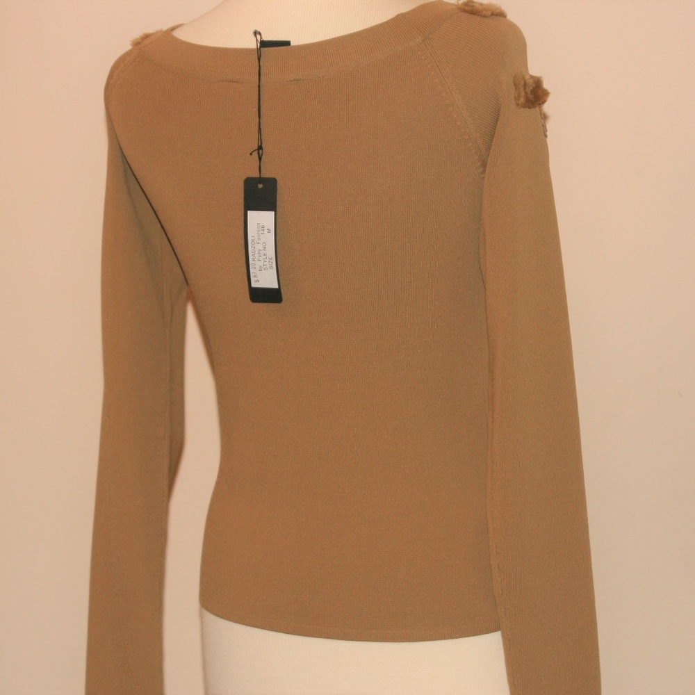 Tan sweater with Faux Fur Embellishment - Picture 3 of 3